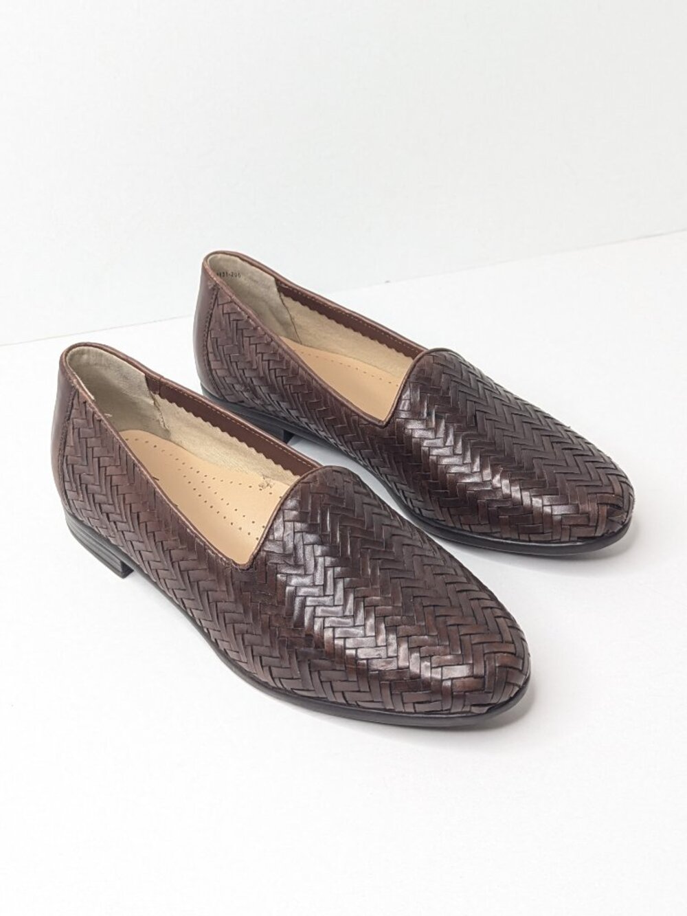 Trotters Liz III Slip-on Loafers Brown Leather Womens 6.5